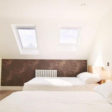 Top Floor Flat 5 Northwood Northwood  Екстериор снимка