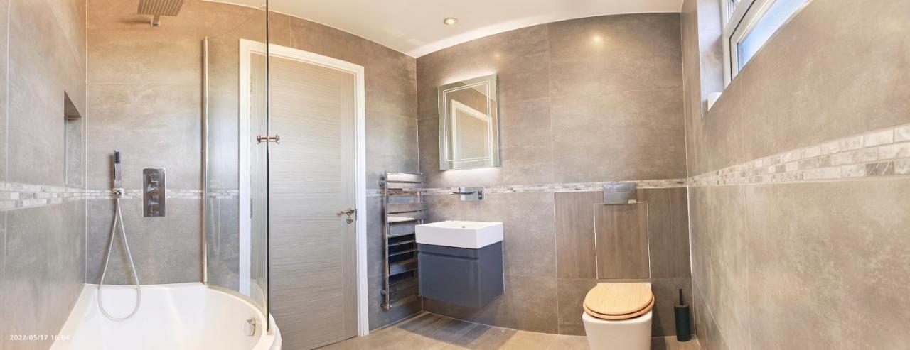 Top Floor Flat 5 Northwood Northwood  Екстериор снимка